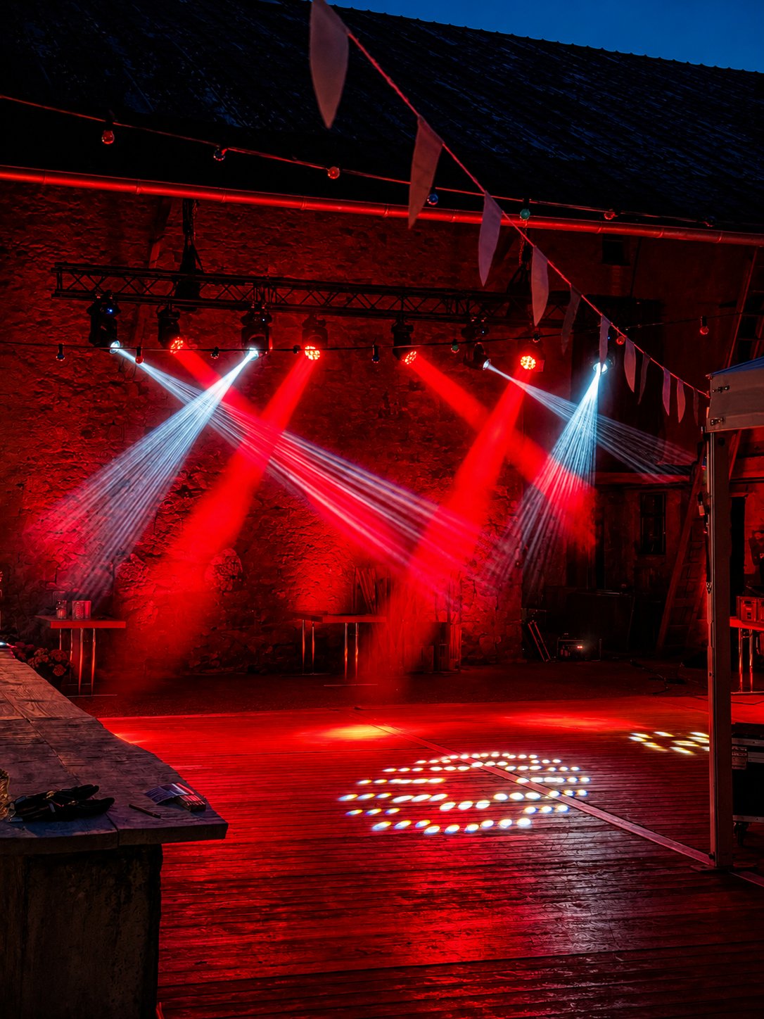 Referenz: Lichtshow mit Moving-Heads